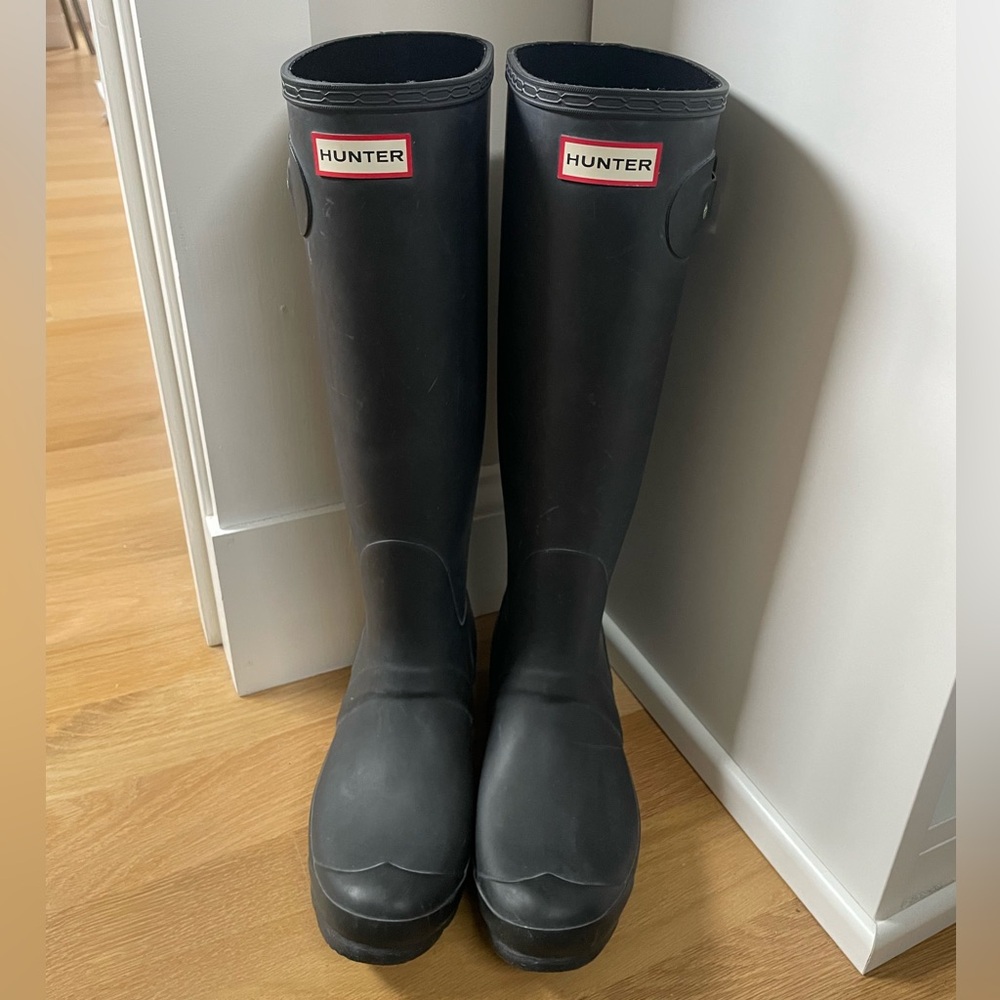 Hunter - Size 9 - Matte Black Tall Rain Boots